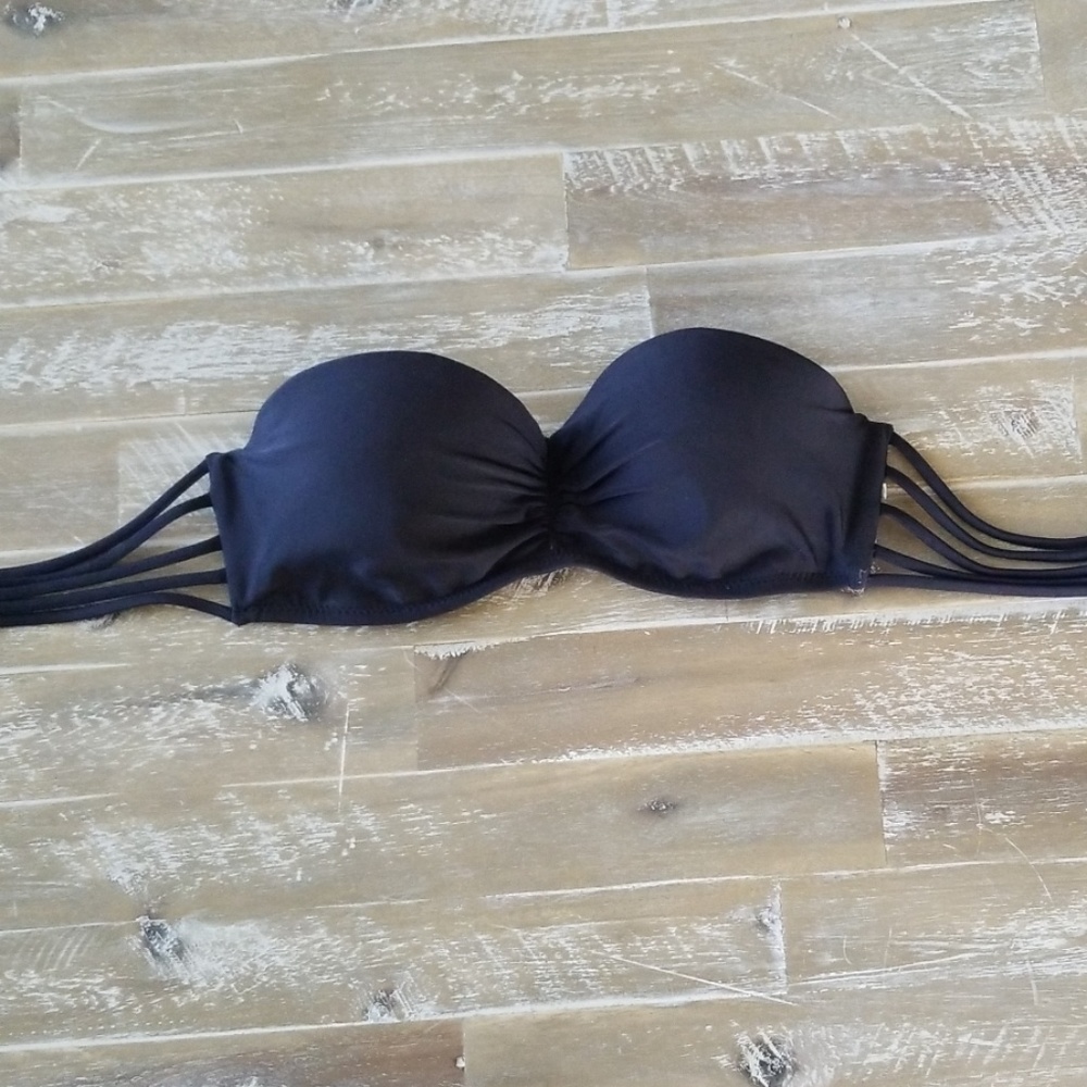 Strapless swimsuit top